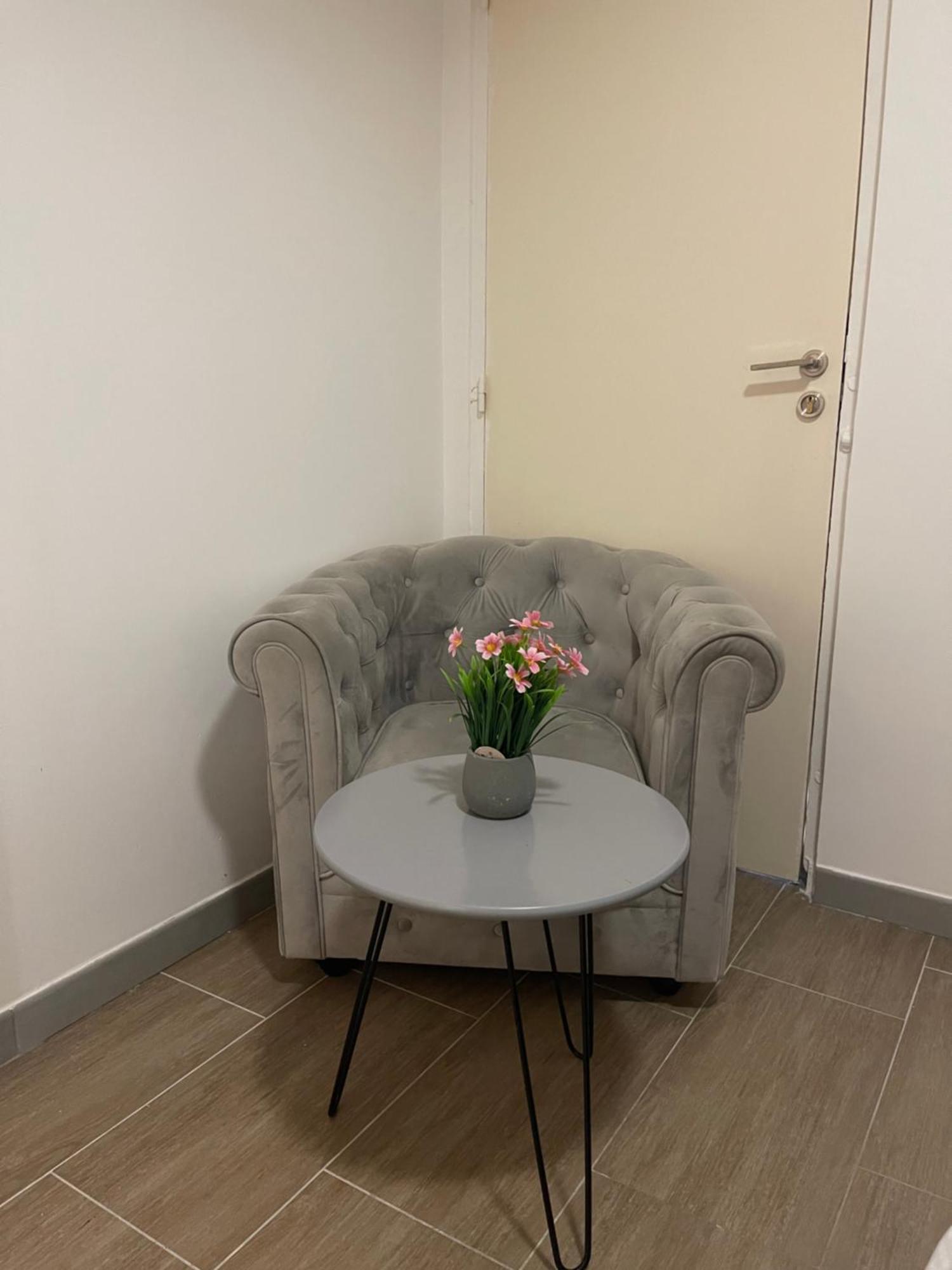 La Girafe Apartment Sannois Екстериор снимка